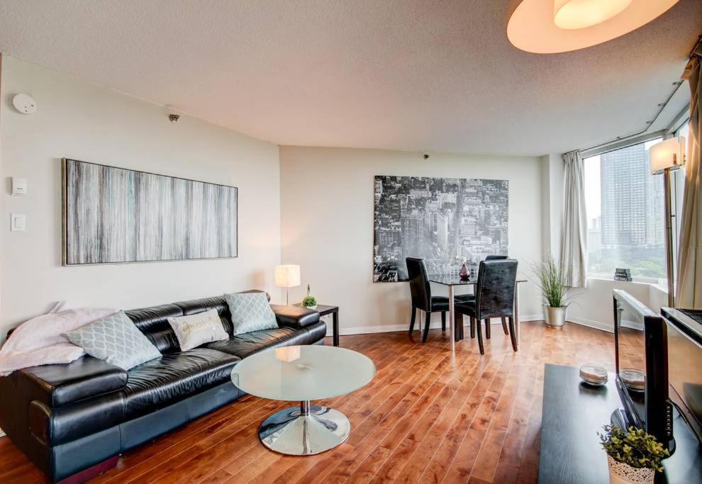 Apartment Beautiful - Gorgeous View Of The - 7 Minute Walk To Metro - Self Check In Montreal
